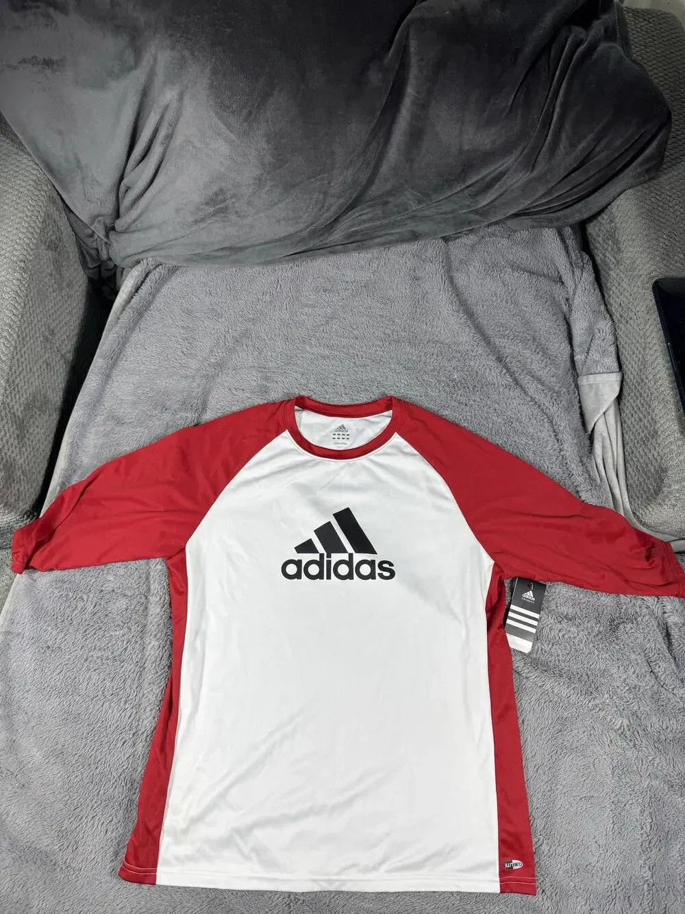 Adidas Shirt Mens XL White Red Baseball 3/4 Sleeve Raglan Jersey Logo Top